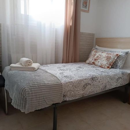 Quaint Ground Floor Apartment With Pool Lb1 Torrevieja Luaran gambar
