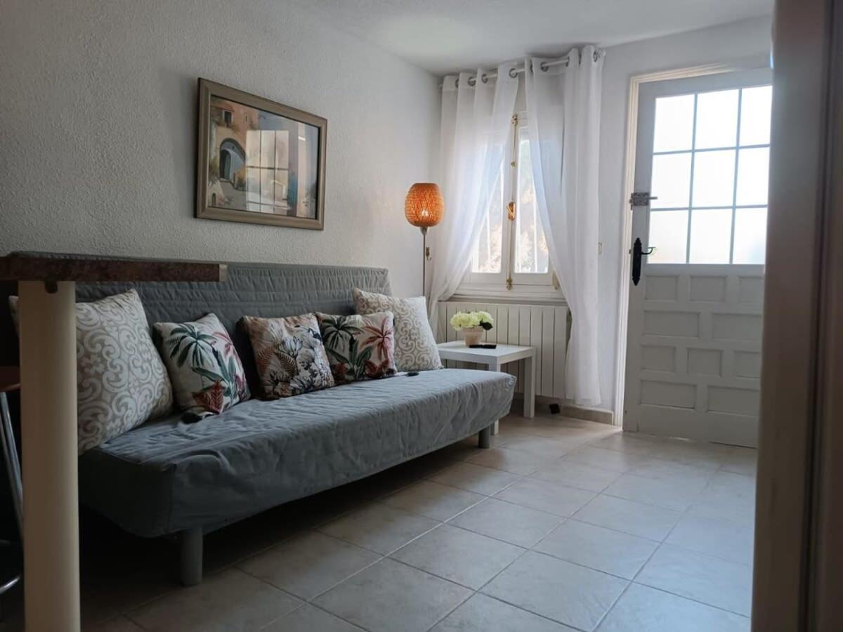 Quaint Ground Floor Apartment With Pool Lb1 Torrevieja Luaran gambar