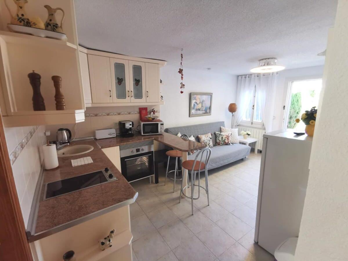 Quaint Ground Floor Apartment With Pool Lb1 Torrevieja Luaran gambar