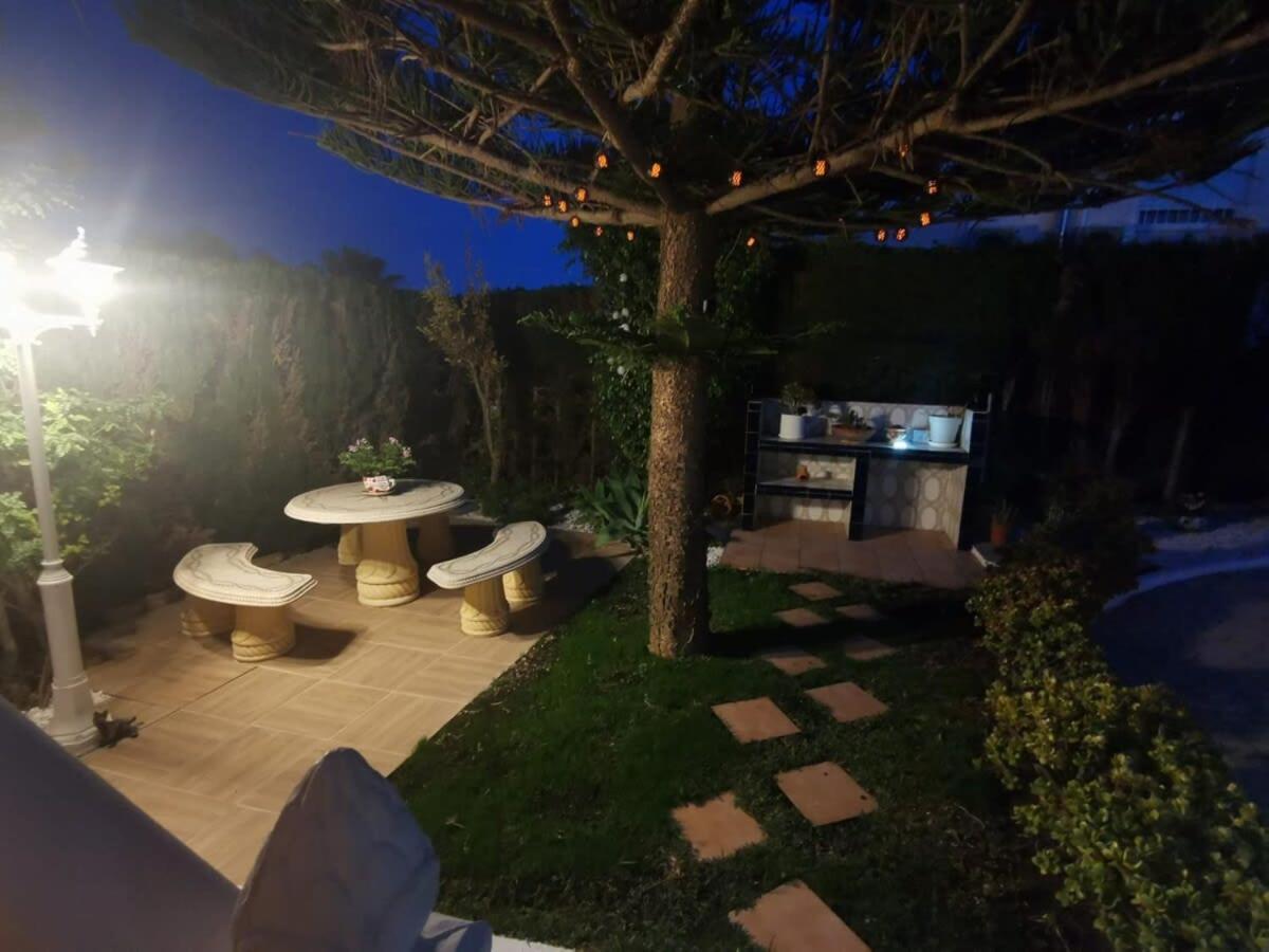 Quaint Ground Floor Apartment With Pool Lb1 Torrevieja Luaran gambar