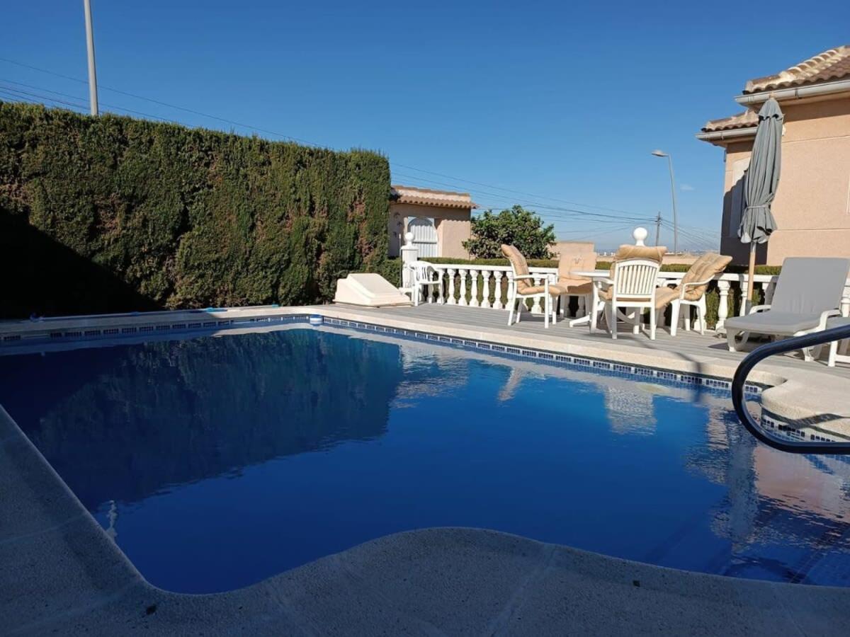 Quaint Ground Floor Apartment With Pool Lb1 Torrevieja Luaran gambar