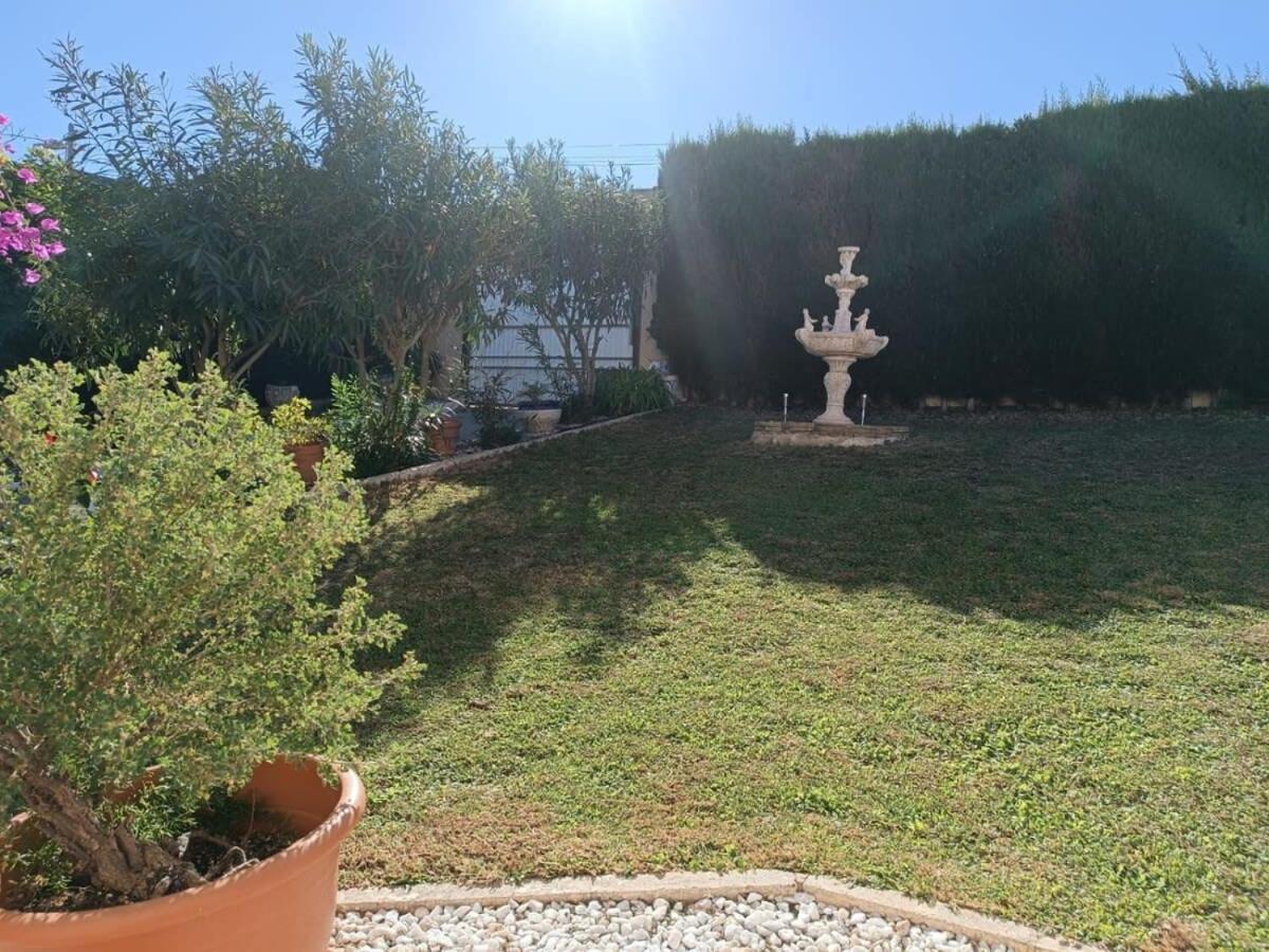 Quaint Ground Floor Apartment With Pool Lb1 Torrevieja Luaran gambar
